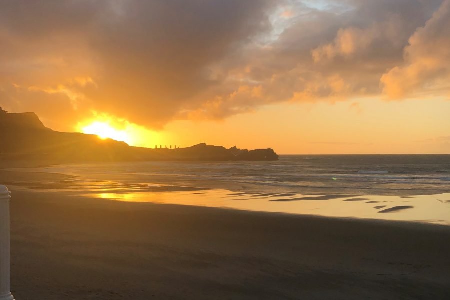 Puesta de sol en la playa de las Salinas