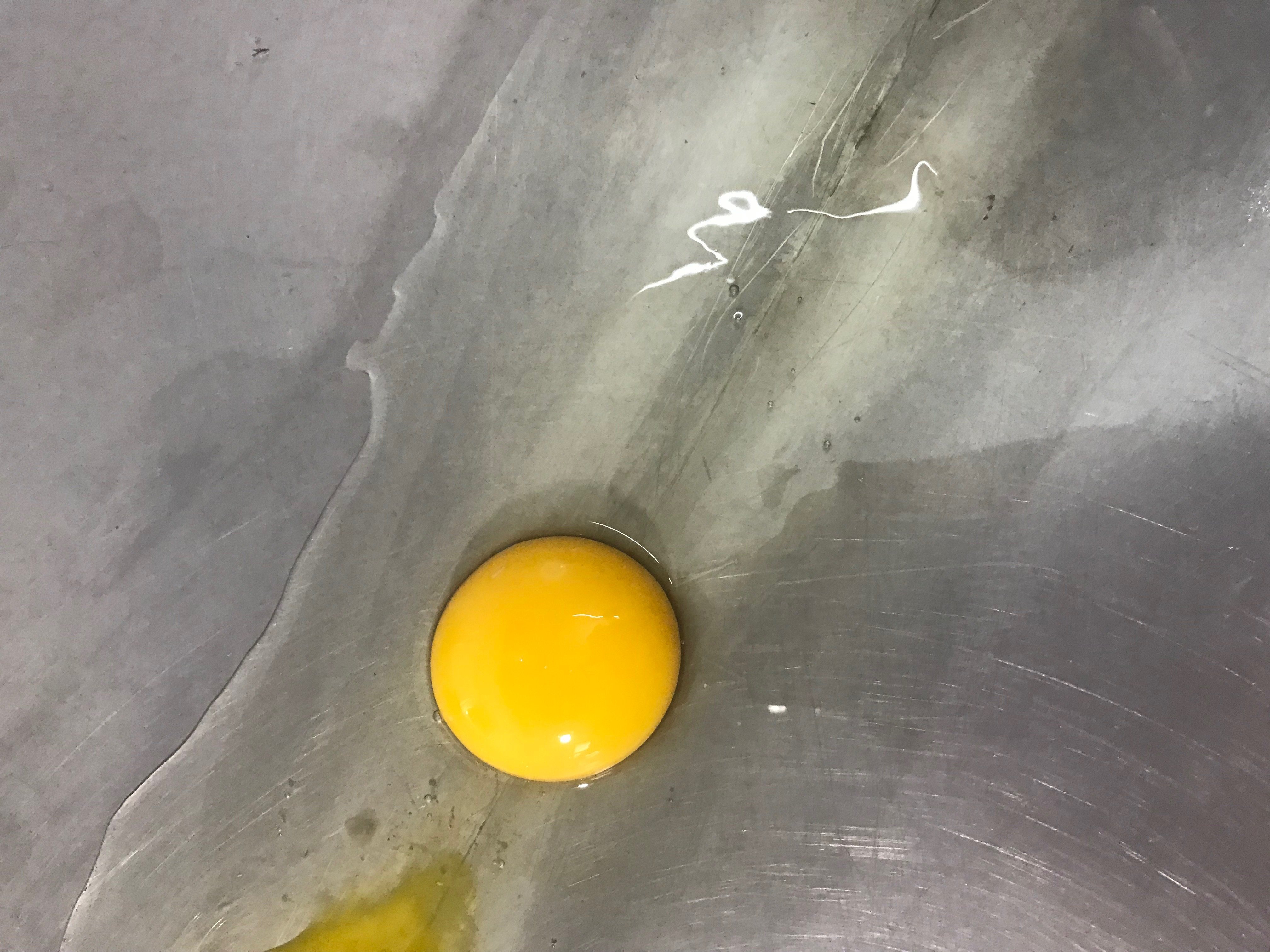 Effect of poor quality fats on egg internal quality